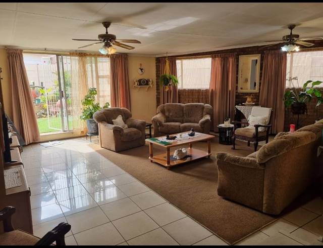 3 BEDROOM HOUSE FOR SALE IN VERWOERDPARK